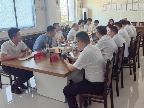 政協(xié)楊義壇副主席蒞臨指導(dǎo)，調(diào)研企業(yè)金融情況的圖片